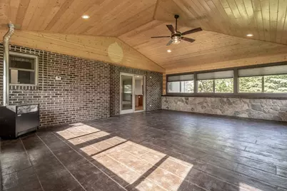 12991 Meadow Creek Drive, New Ulm, MN 56073 - Photo 16
