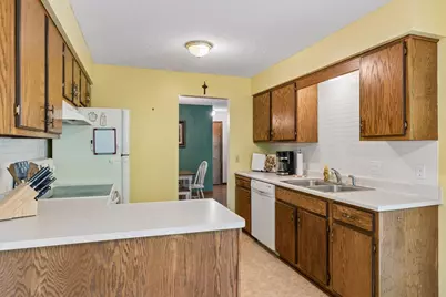 973 Greenhaven Drive, Vadnais Heights, MN 55127 - Photo 10