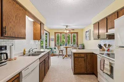 973 Greenhaven Drive, Vadnais Heights, MN 55127 - Photo 12