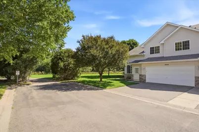 8994 92nd Street S, Cottage Grove, MN 55016 - Photo 2