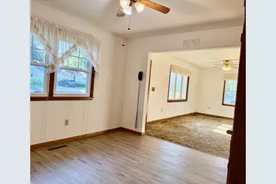 460 N Park Avenue, Le Center, MN 56057 - Photo 10