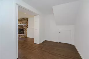 312 Griffit St, Edina, MN 55343 - Photo 12