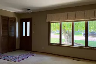819 S Martin St, Fergus Falls, MN 56537 - Photo 8