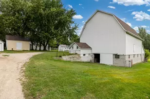 24412 Iona Ave, Morristown, MN 55052 - Photo 38