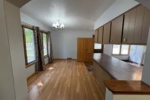 403 N 7th St, Marshall, MN 56258 - Photo 6