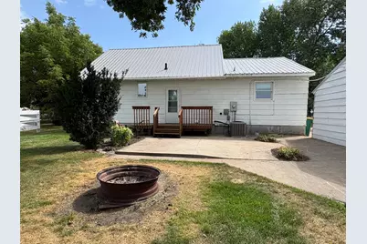 403 N 7th Street, Marshall, MN 56258 - Photo 2