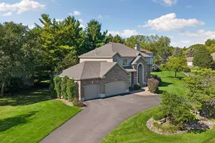 11086 Holland Cir, Eden Prairie, MN 55347 - Photo 2