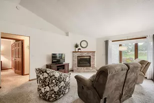 1513 Carleton Dr, Hastings, MN 55033 - Photo 10