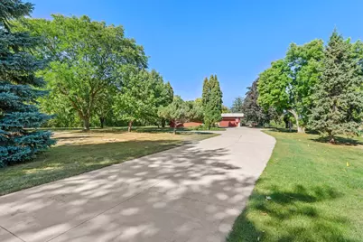 2439 Hauer Trail, Shakopee, MN 55379 - Photo 6
