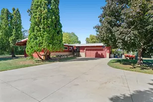 2439 Hauer Trail, Shakopee, MN 55379 - Photo 4