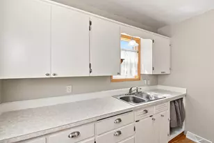 1310 8th St NW, Austin, MN 55912 - Photo 12