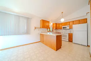 302 N Hickory St, Royalton, MN 56373 - Photo 12
