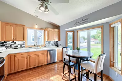 224 Pendryn Hill Bay, Woodbury, MN 55125 - Photo 4
