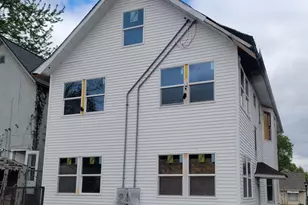 716 Rose Ave E, Saint Paul, MN 55106 - Photo 2