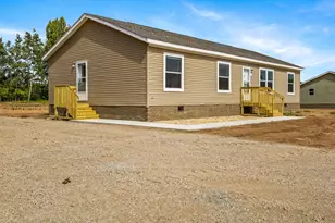 108 Eagle Dr, Sandstone, MN 55072 - Photo 2