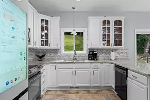 816 Southern Woods Pl SW, Rochester, MN 55902 - Photo 12