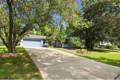 10900 Hyland Terrace, Eden Prairie, MN 55344 - Photo 2