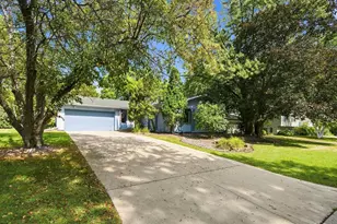 10900 Hyland Terrace, Eden Prairie, MN 55344 - Photo 2