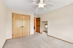 11649 Laketowne View, Albertville, MN 55301 - Photo 24