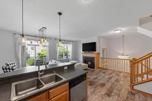 15593 Early Bird Cir, Apple Valley, MN 55124 - Photo 8