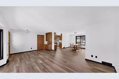 715 Madison Avenue SW, Eyota, MN 55934 - Photo 8