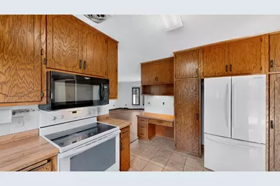 715 Madison Avenue SW, Eyota, MN 55934 - Photo 16