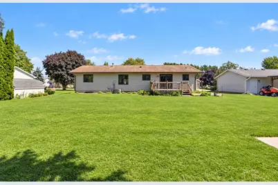 715 Madison Avenue SW, Eyota, MN 55934 - Photo 2
