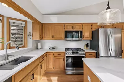 1090 Westcliff Curve, Shoreview, MN 55126 - Photo 14