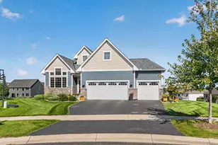 9720 James Cir N, Lake Elmo, MN 55042 - Photo 2