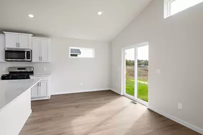 605 Redwood Loop N, Cambridge, MN 55008 - Photo 10