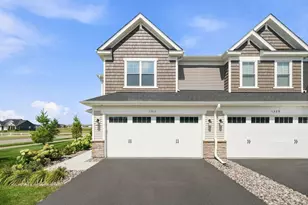 1511 Dogwood Ln, Carver, MN 55315 - Photo 2
