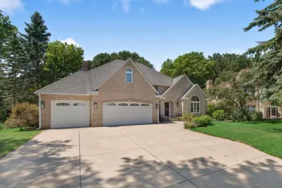 8978 Jewel Avenue S, Cottage Grove, MN 55016 - Photo 2