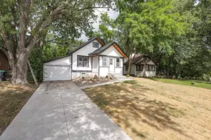 2715 17th Ave E, North Saint Paul, MN 55109 - Photo 1