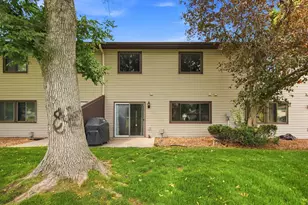 8772 Maplebrook Pkwy N, Brooklyn Park, MN 55445 - Photo 34