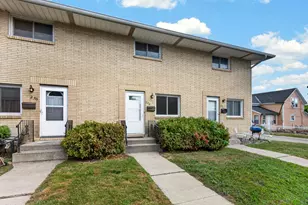 226 Minnesota St S, Shakopee, MN 55379 - Photo 1