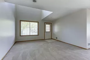10958 Lexington Dr, Eden Prairie, MN 55344 - Photo 4