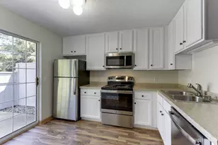 10958 Lexington Dr, Eden Prairie, MN 55344 - Photo 10