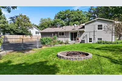 8378 Groveland Road, Mounds View, MN 55112 - Photo 8