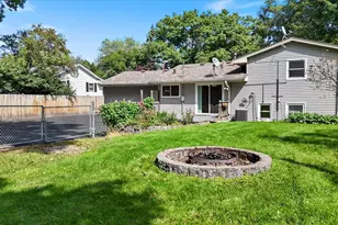 8378 Groveland Rd, Mounds View, MN 55112 - Photo 8