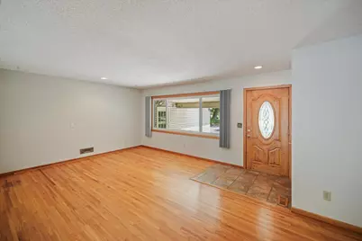 8378 Groveland Road, Mounds View, MN 55112 - Photo 12