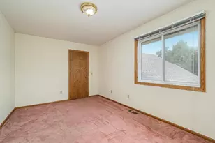 2613 Kennelly Pl, Burnsville, MN 55337 - Photo 14