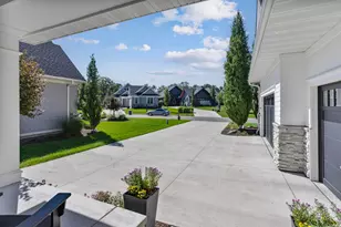 7091 Highland Ct, Eden Prairie, MN 55346 - Photo 44