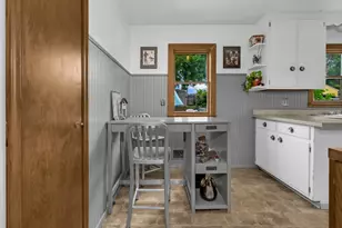 1229 7th St E, Saint Paul, MN 55106 - Photo 10