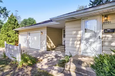 8901 Fremont Avenue S, Bloomington, MN 55420 - Photo 2