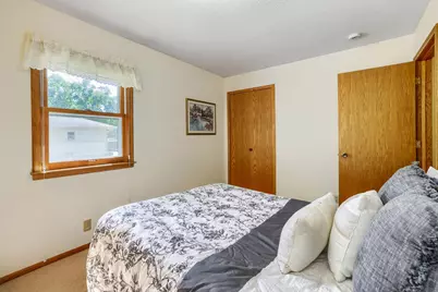 8901 Fremont Avenue S, Bloomington, MN 55420 - Photo 14