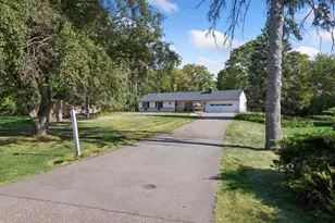111 Chevy Chase Dr, Wayzata, MN 55391 - Photo 2