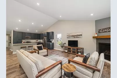1829 Attenborough Street, Shakopee, MN 55379 - Photo 22