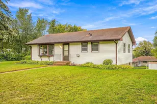 430 11th Ave NW, New Brighton, MN 55112 - Photo 2