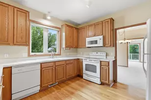 3721 Crossridge Way, Rosemount, MN 55068 - Photo 12