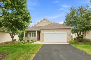 3721 Crossridge Way, Rosemount, MN 55068 - Photo 2